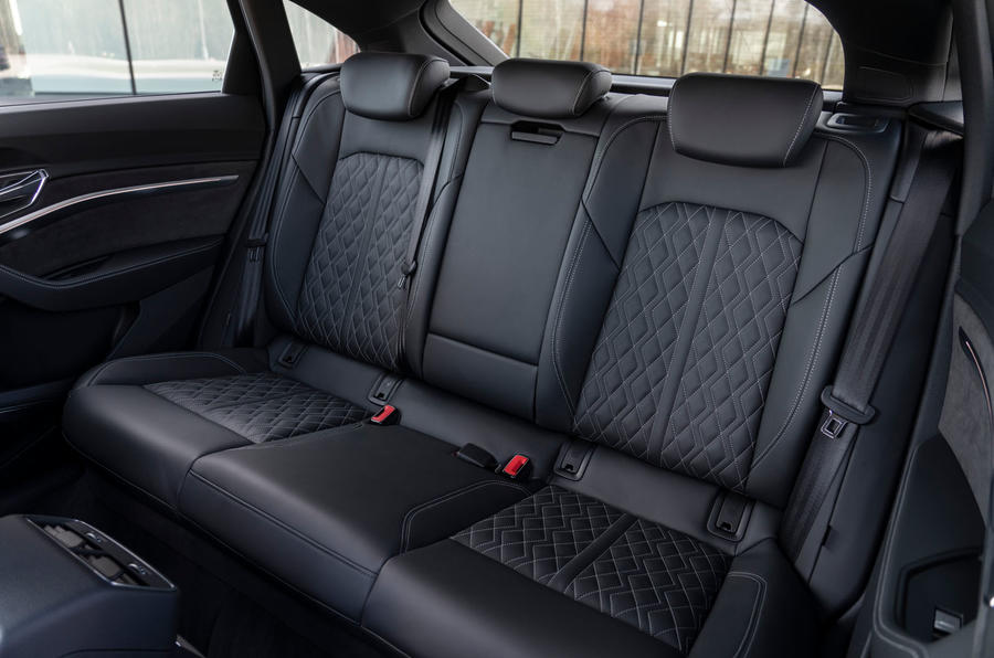 Audi E-tron Sportback 2020 : essai routier - sièges arrière