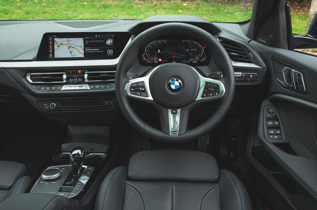 BMW 1 Series 118i 2019 road test review - dashboard