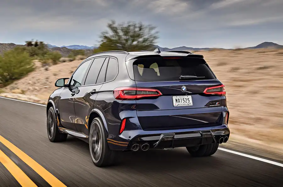 BMW X5 M Competition 2020 : examen de l'essai routier - sur l'arrière