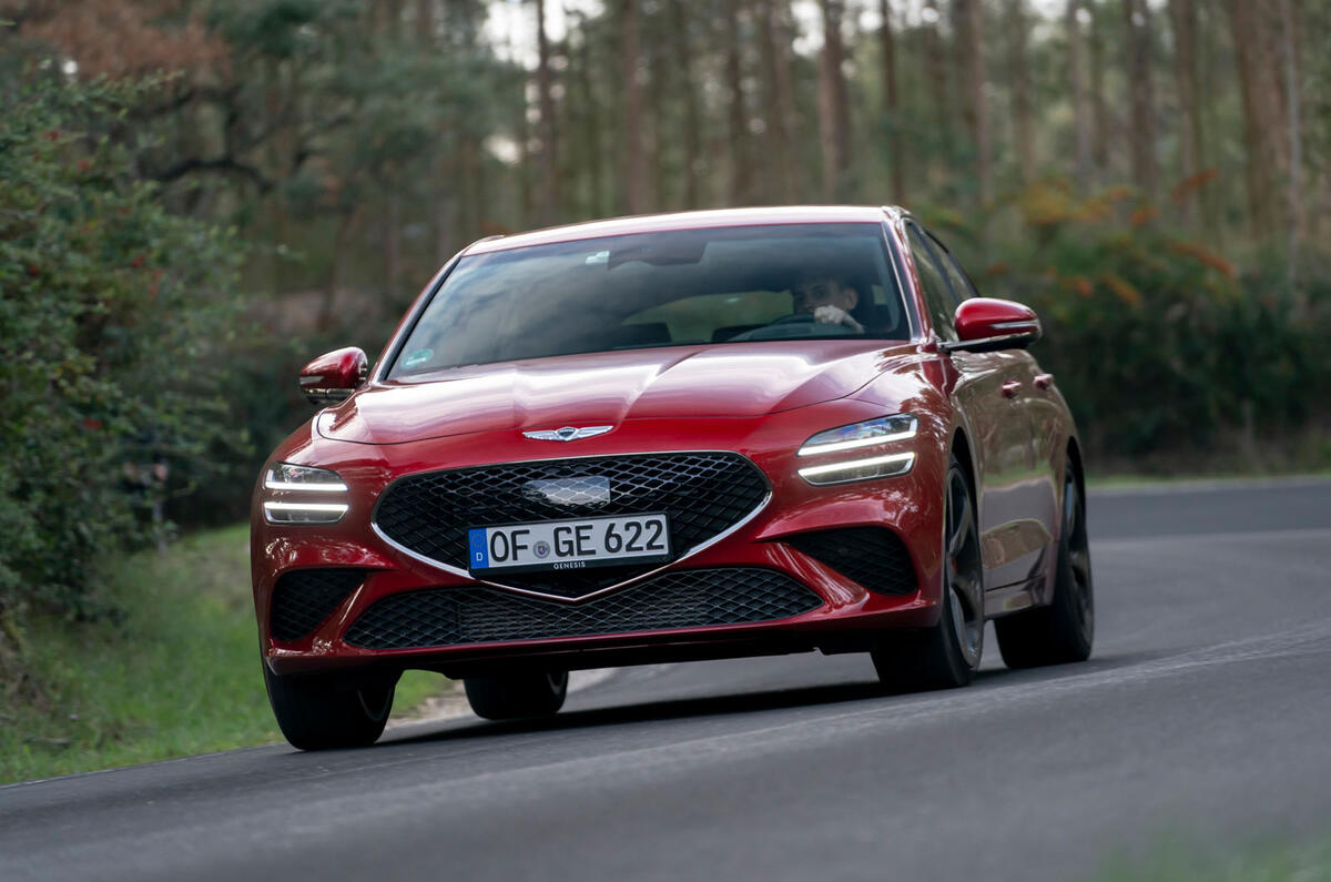 16 Genesis G70 Shooting brake 2021 premier essai de conduite sur route avant