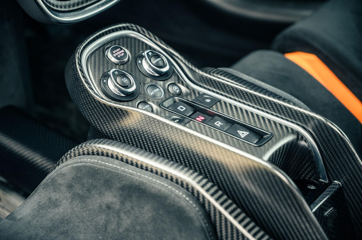 16 McLaren 620R 2021 road test review centre console