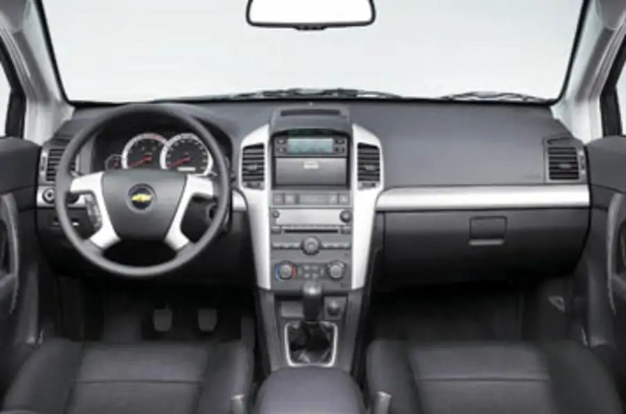 Chevrolet Captiva news - Chevrolet shows off Captiva SUV - 2006