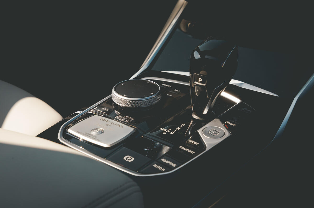 Alpina B3 Touring 2020 road test review - centre console