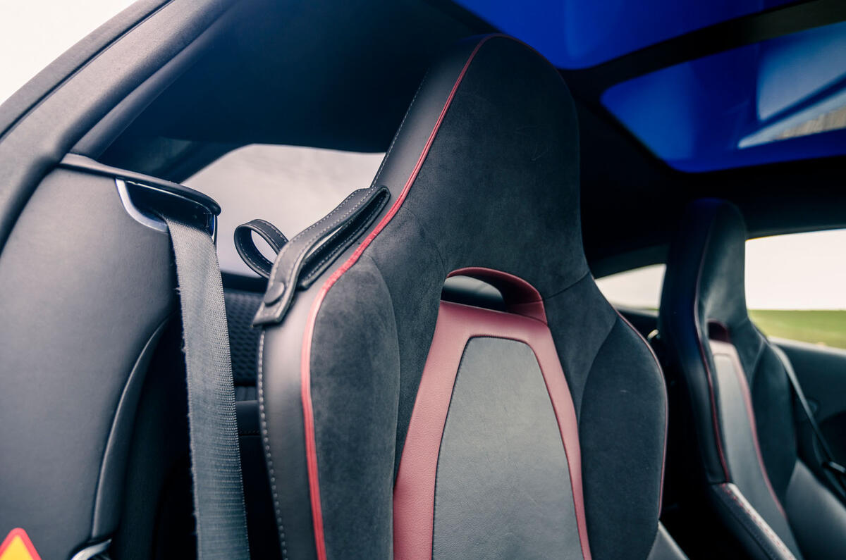 17 McLaren GT 2021 road test review seat details