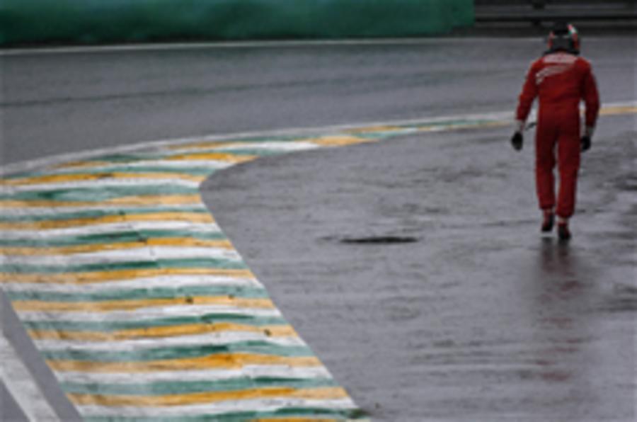 Barrichello takes F1 pole