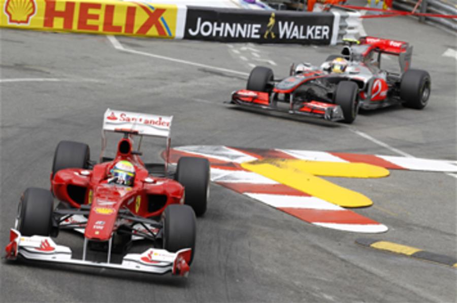 Massa stays at Ferrari until 2012