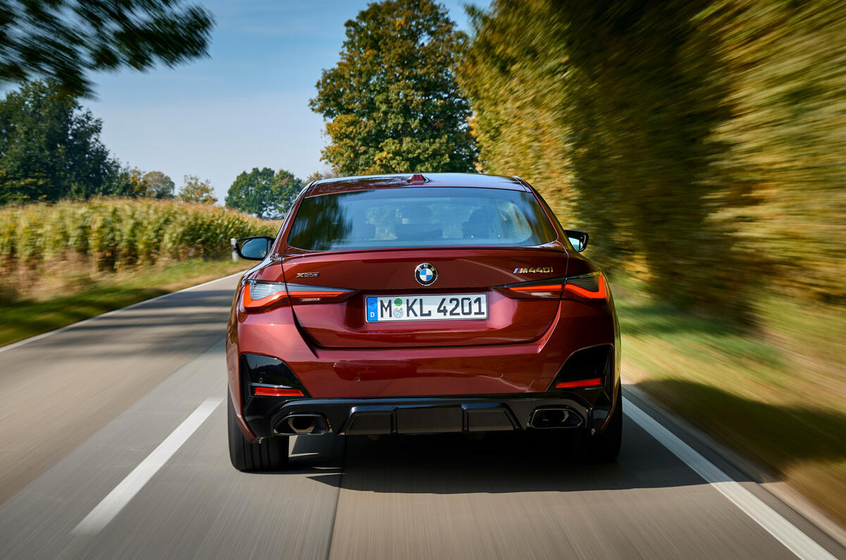 18 BMW Série 4 Gran Coupe 2021 premier essai sur route arrière