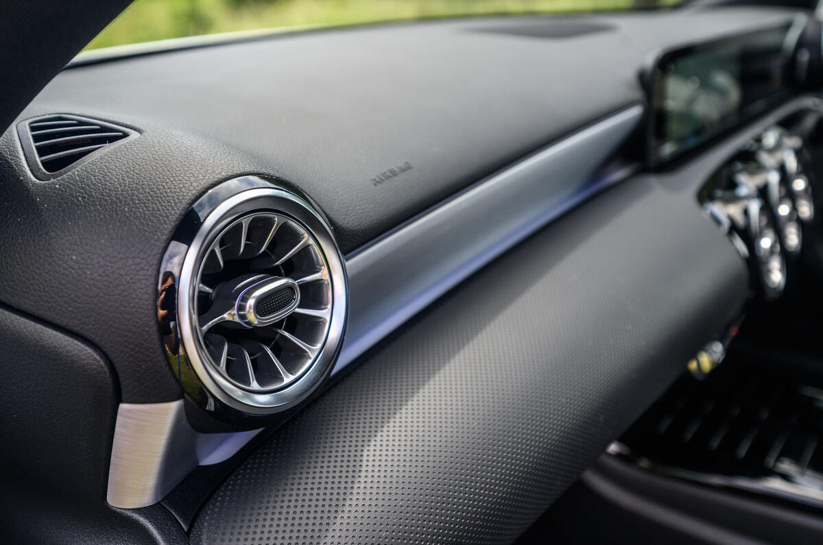 Mercedes-Benz A250e road test review - interior trim