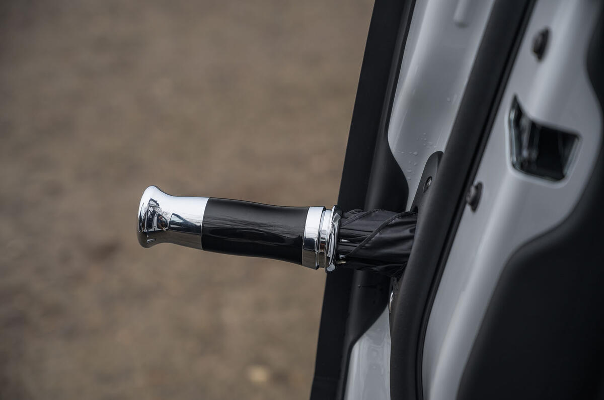Rolls Royce Cullinan 2020 road test review - umbrella
