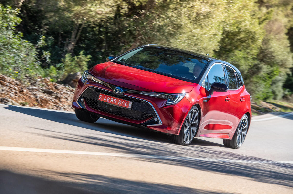 Toyota Corolla hybrid hatchback 2019 road test review - cornering front