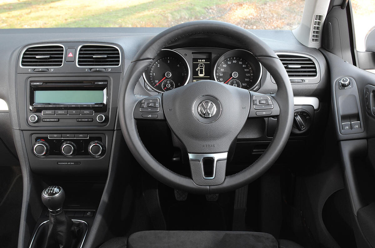 Volkswagen Golf 1 6 Tdi 105 Se Review Autocar