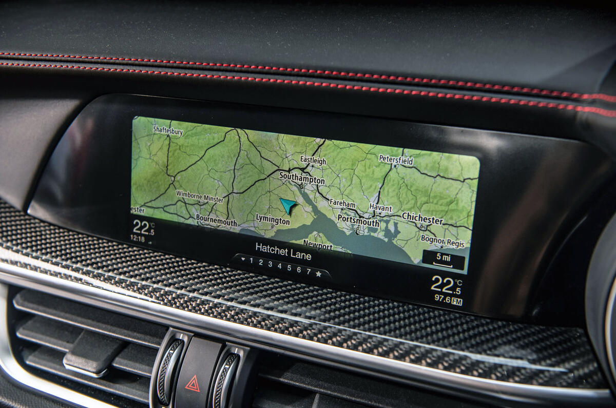 Alfa Romeo Stelvio Quadrifoglio 2019 road test review - satnav