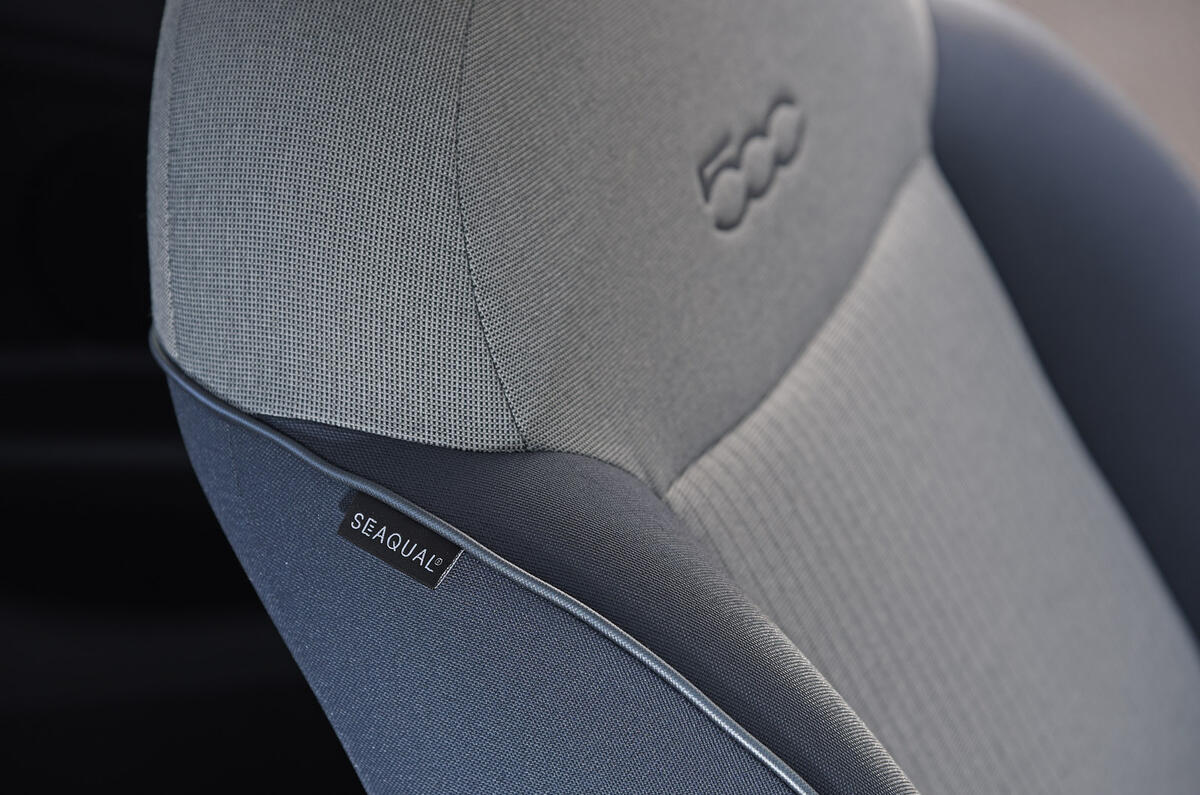 19 Fiat 500 electric 2022 road test review seat details