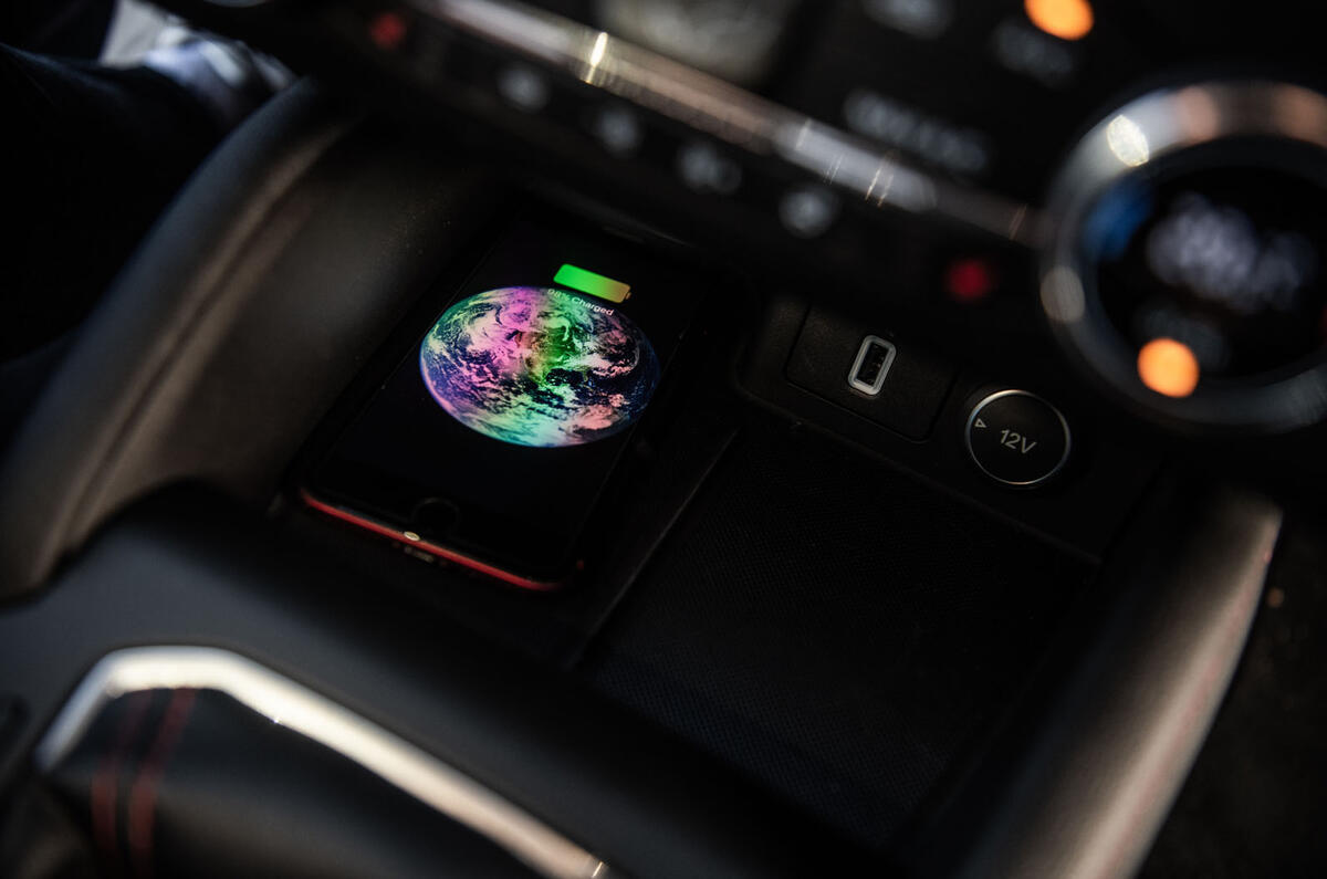 Ford Focus ST-line X 2019 road test review - wireless charging