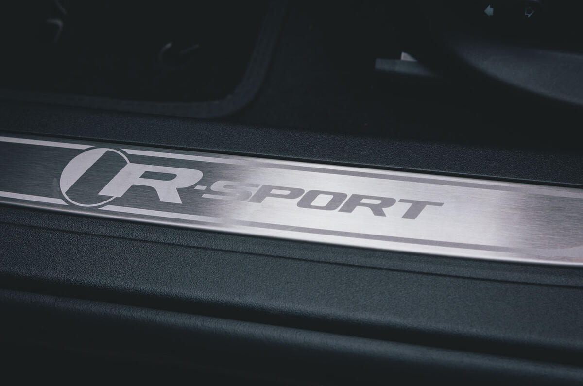 Jaguar XF Sportbrake 2019 road test review - scuff plates