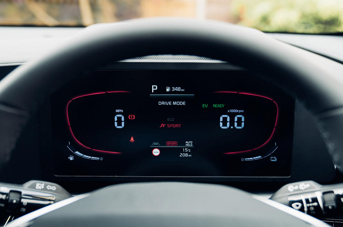 19 Kia Niro HEV FD 2022 gauge cluster