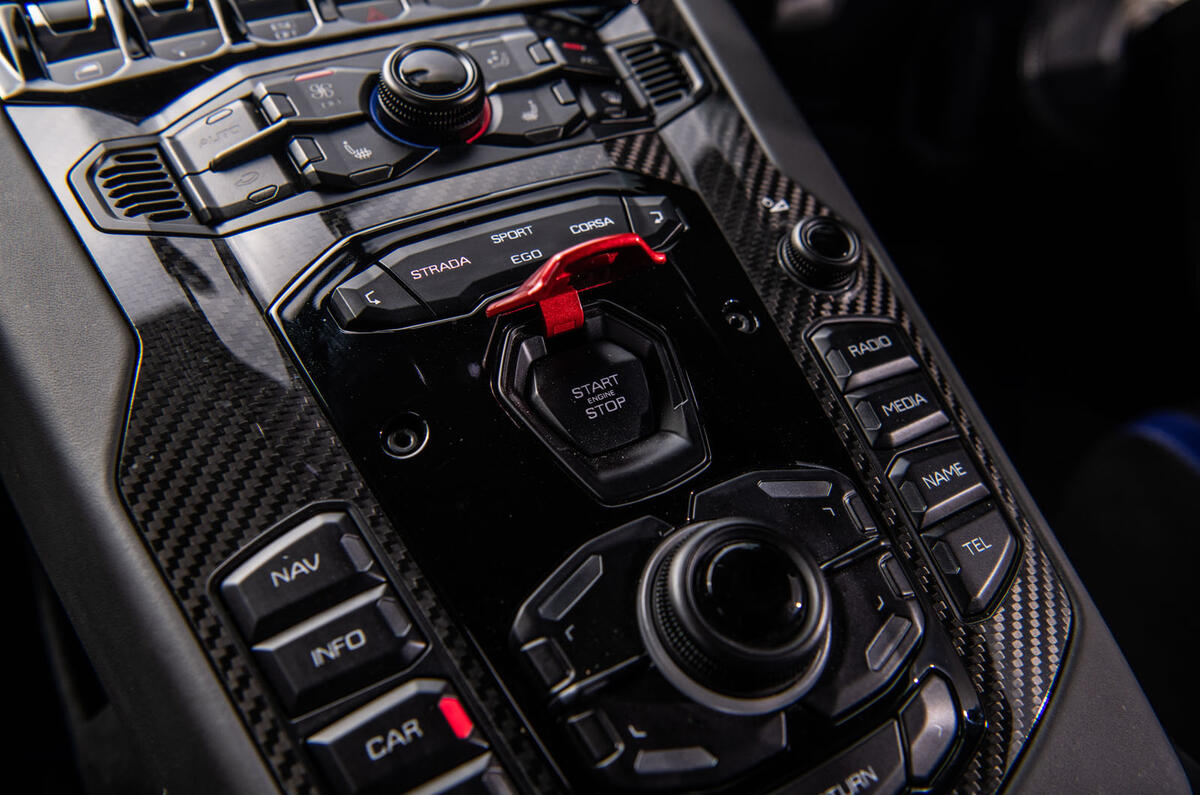 Lamborghini Aventador SVJ 2019 road test review - centre console