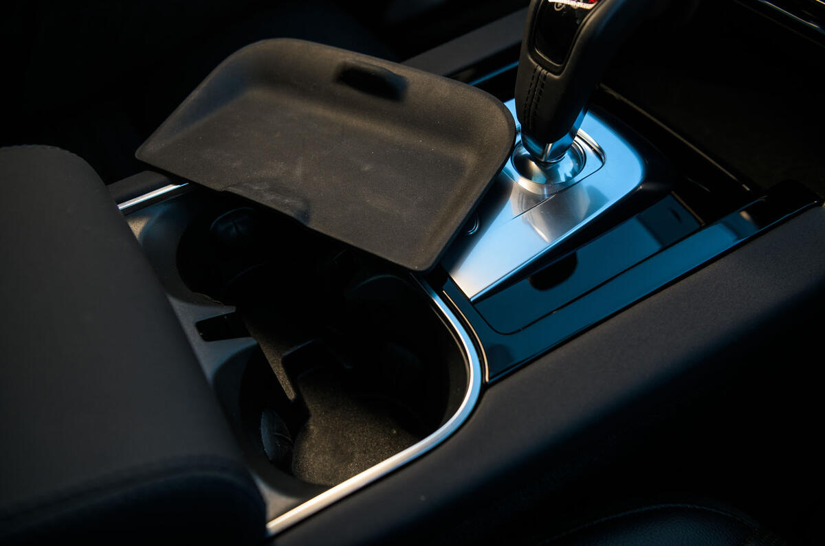 Land Rover Discovery Sport 2020 road test review - cupholders