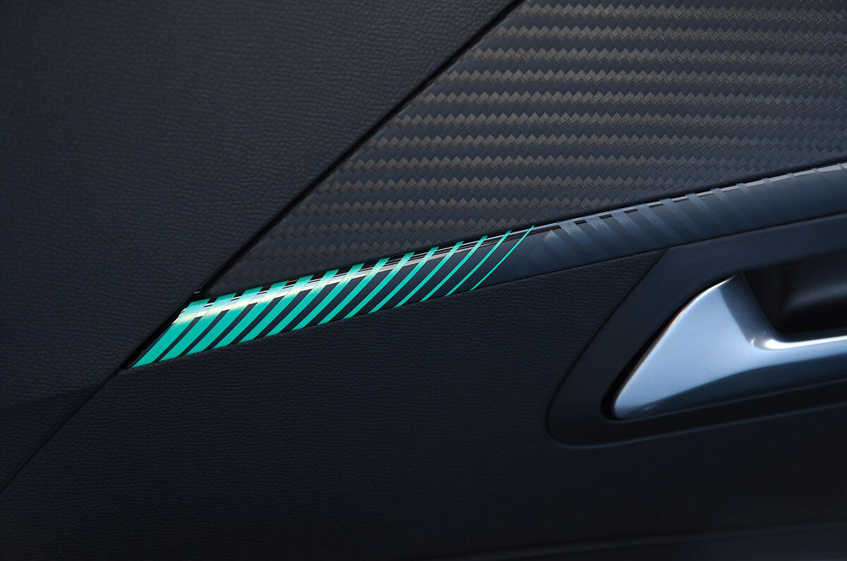 Peugeot e-208 2020 road test review - interior trim