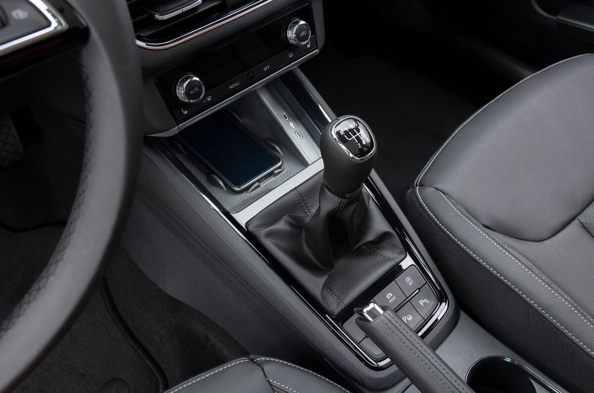 Skoda Kamiq 2019 road test review - centre console