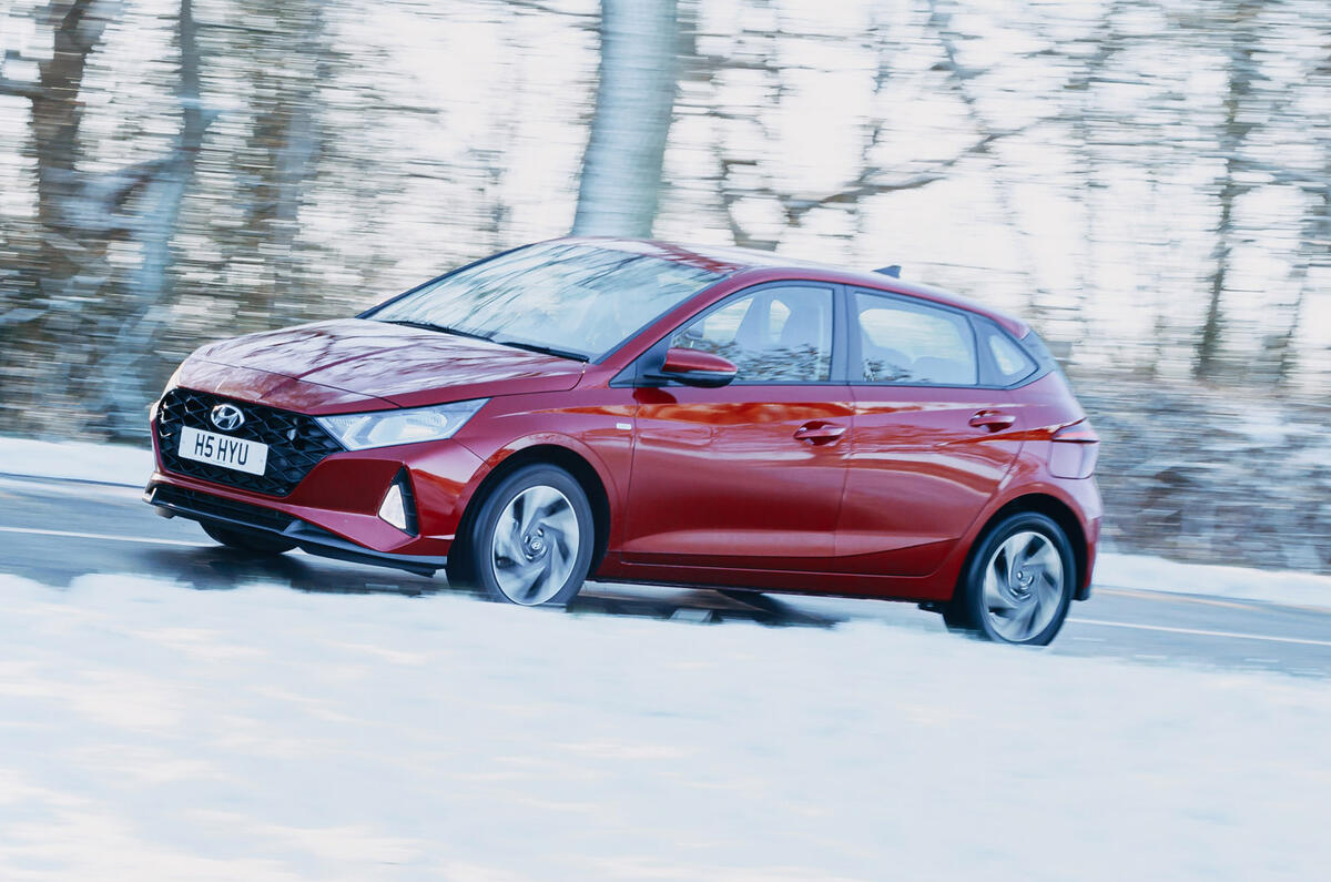 2 Hyundai i20 2021 : essai routier, côté héros