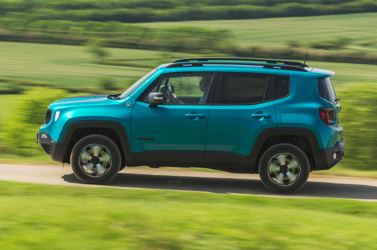 Jeep Renegade 4xe Review 2025, Price & Specs Autocar