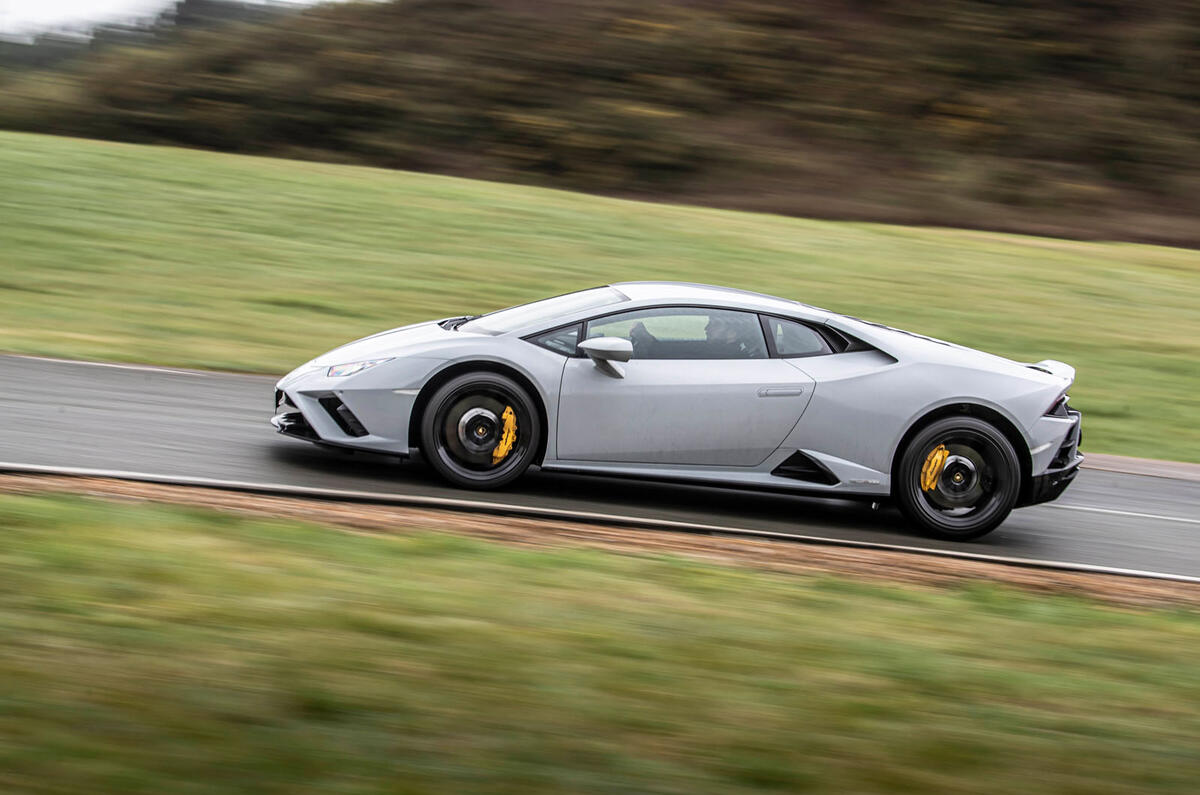 Lamborghini Huracan EVO RWD 2020 : essai routier - côté héros