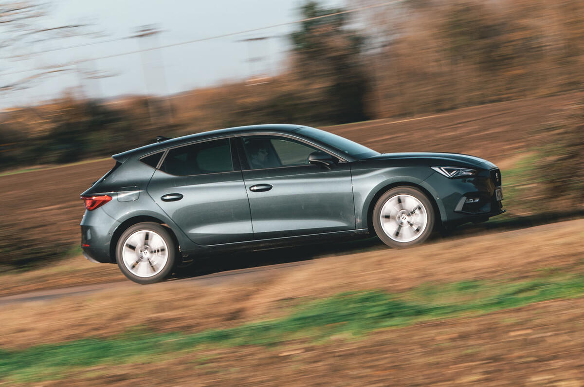 Examen de l'essai routier du siège Leon eHybrid 2020 - côté héros