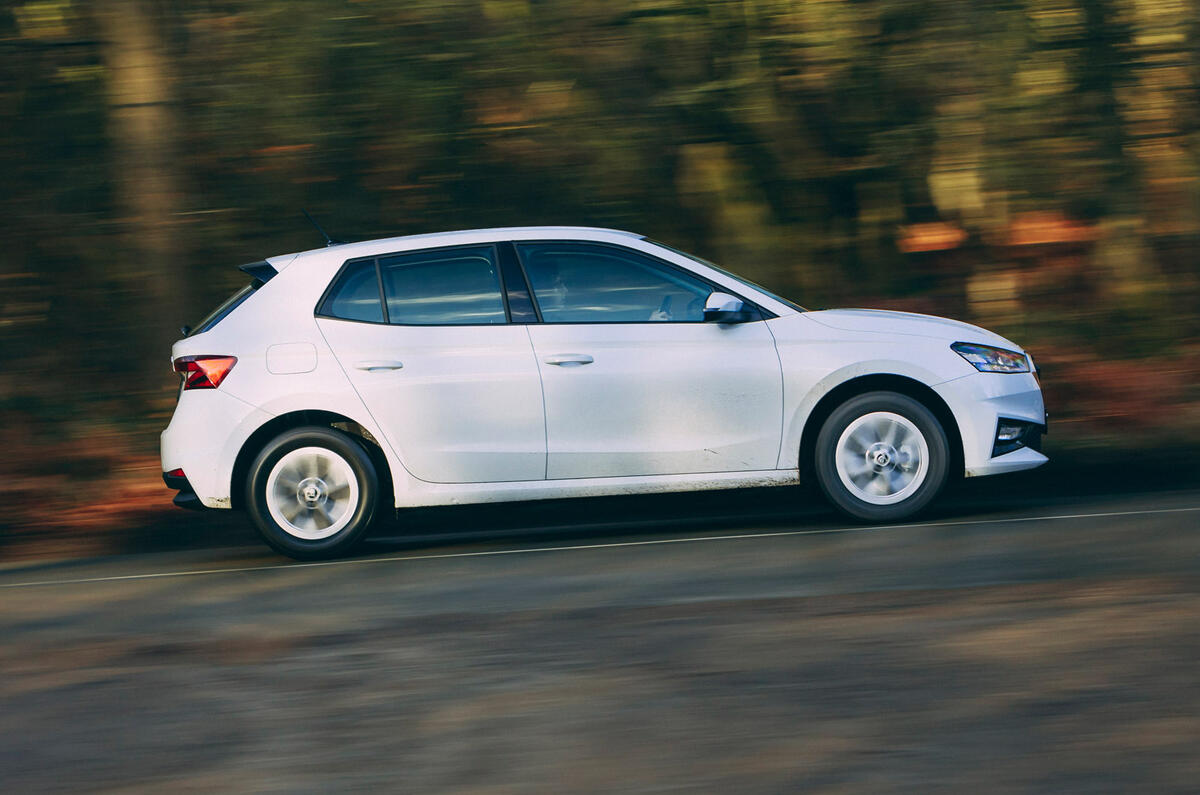 2 Skoda Fabia 2022 : essai routier - volet latéral