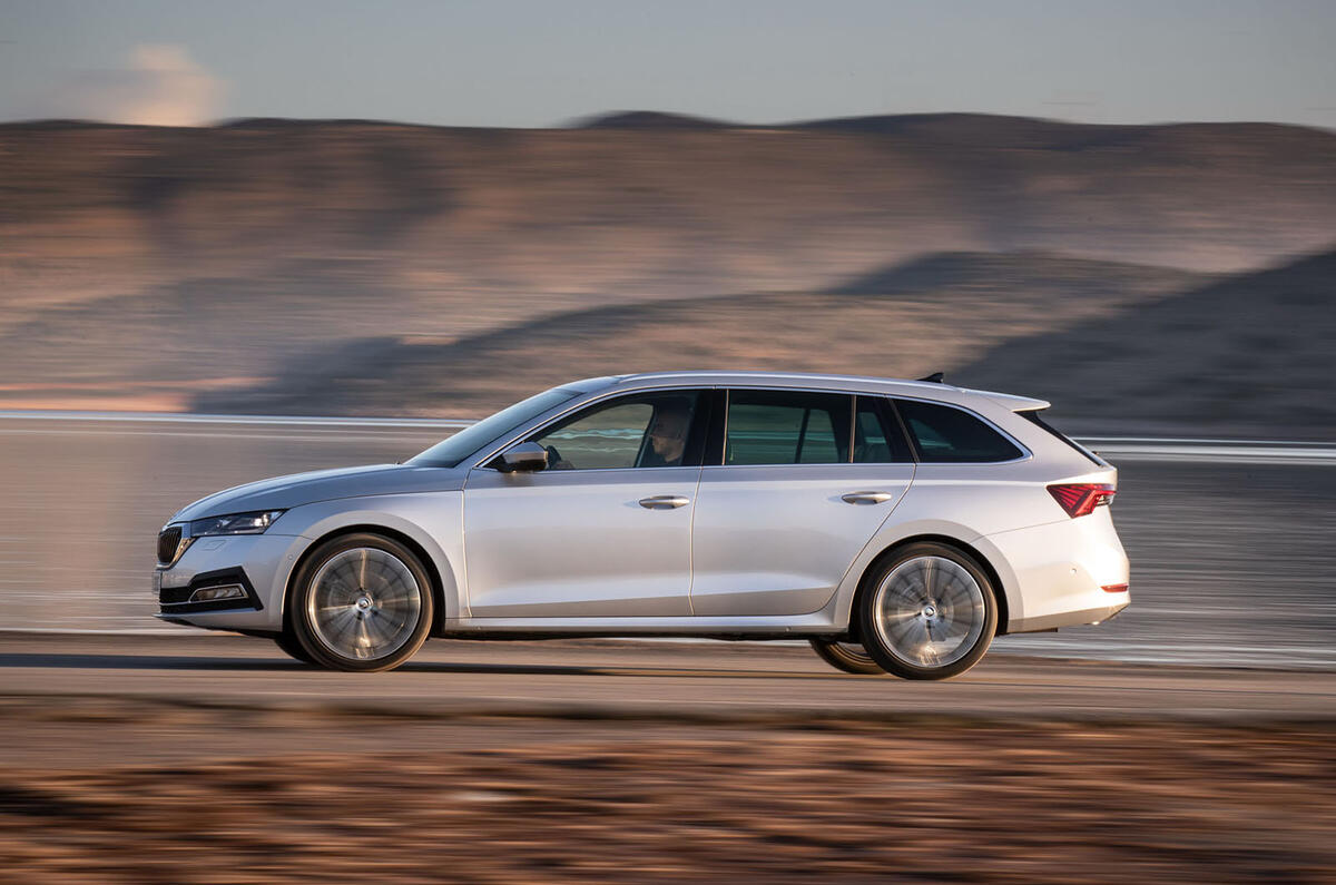 Skoda Octavia Estate 2020 road test review - hero side