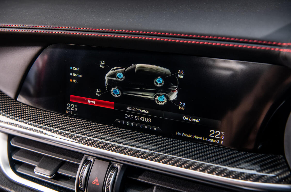 Alfa Romeo Stelvio Quadrifoglio 2019 road test review - infotainment