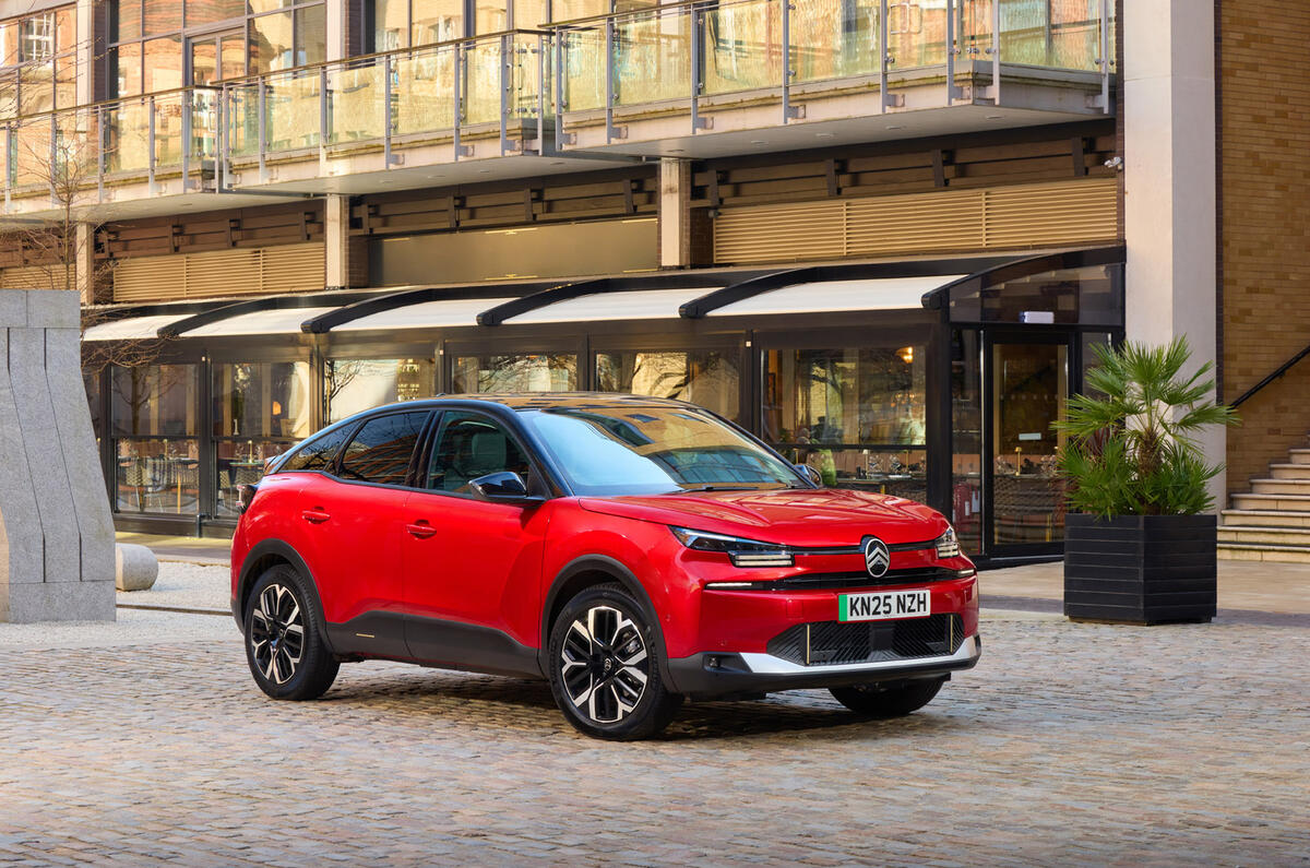 20 Citroën e C4 2025 avis statique
