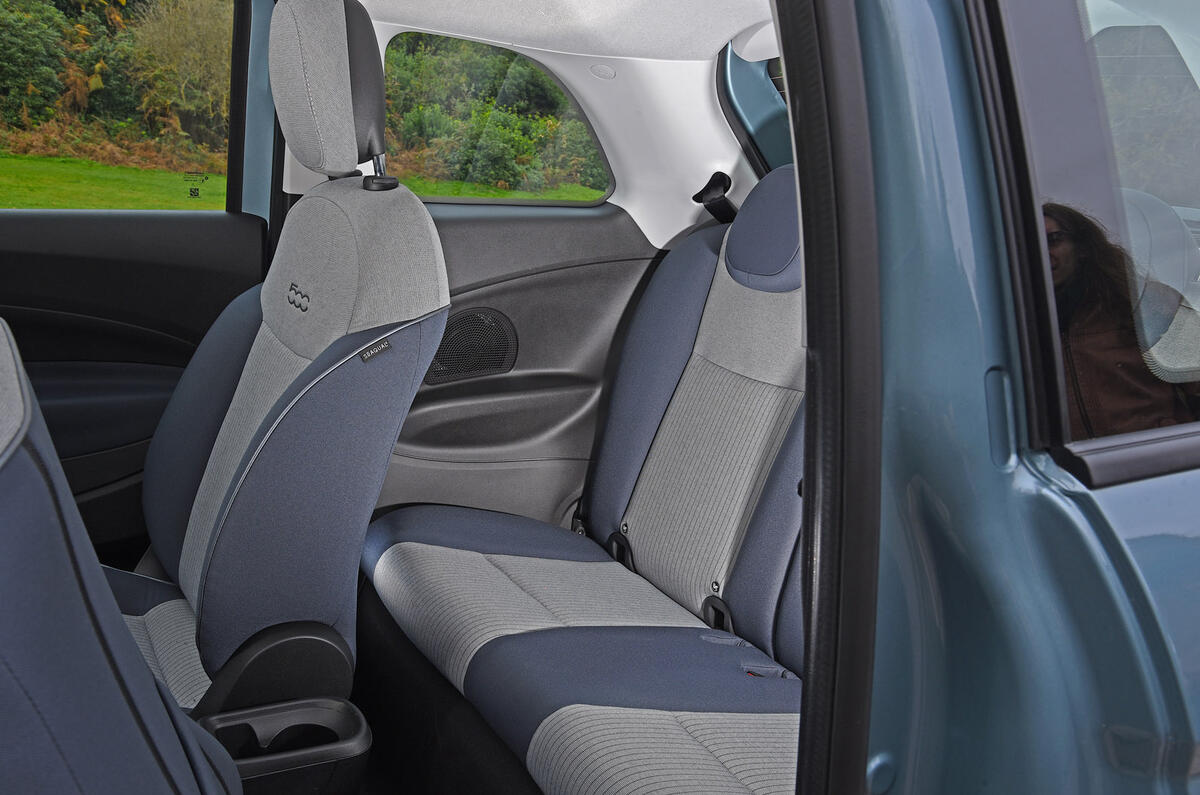 20 Fiat 500 electric 2022 road test review rear seats