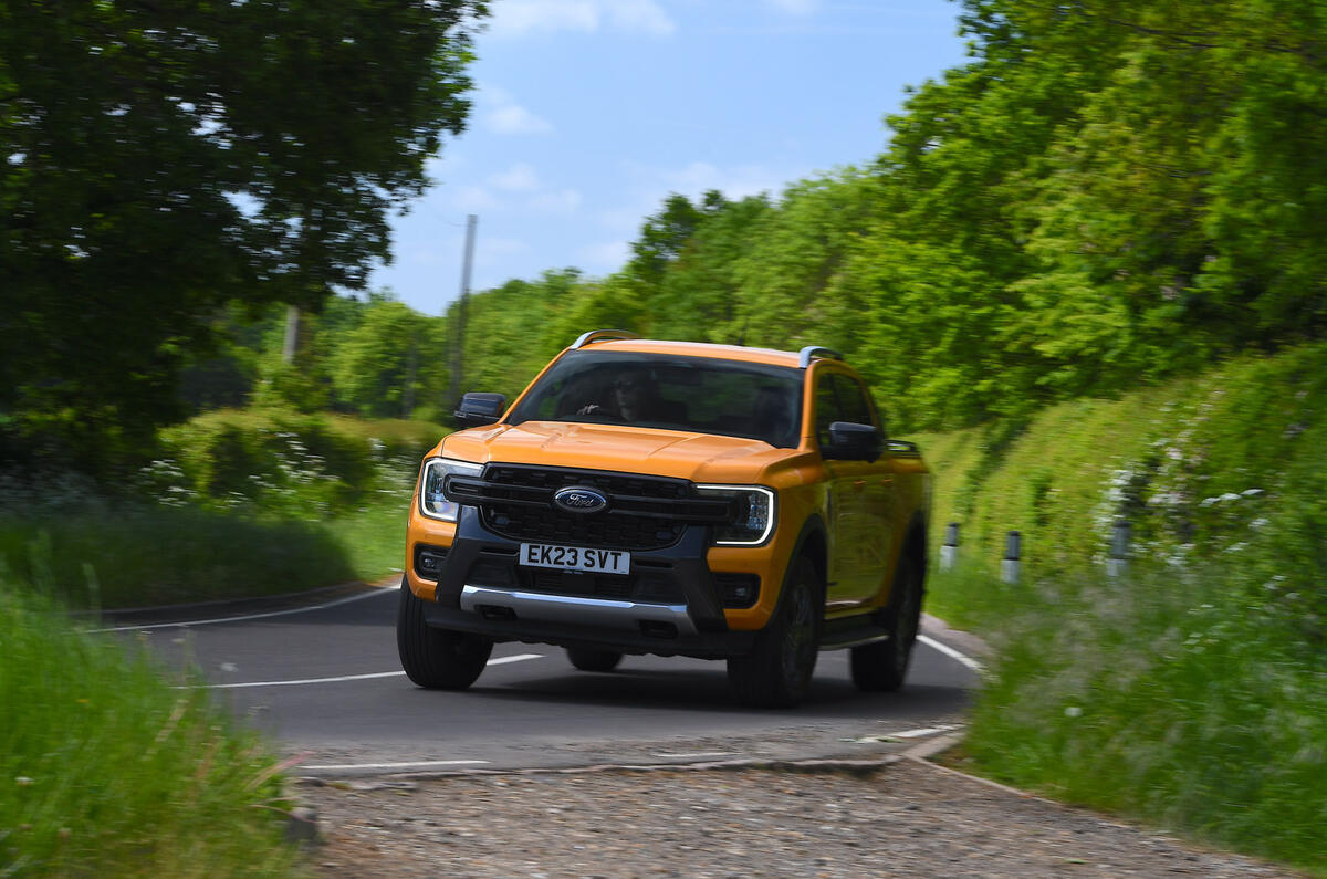 20 Ford Ranger RT 2023 cornering front