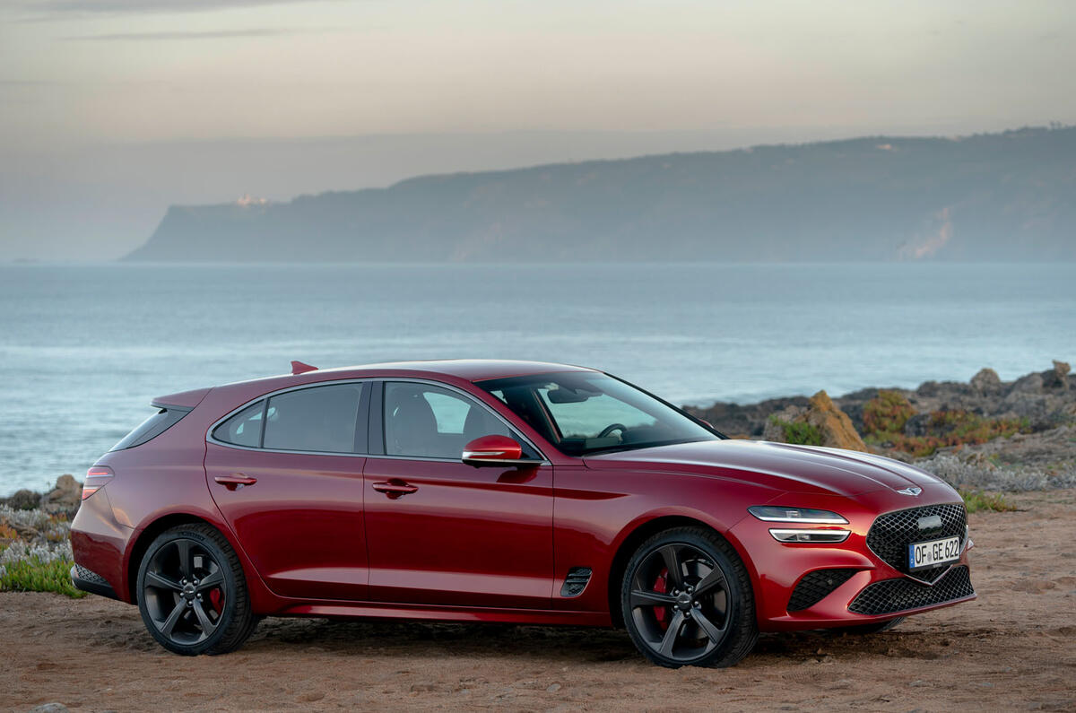 20 Genesis G70 Shooting brake 2021 premier essai routier avant statique