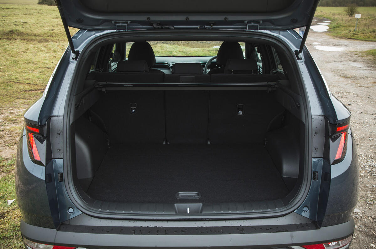 20 Hyundai Tucson 2021 road test review boot