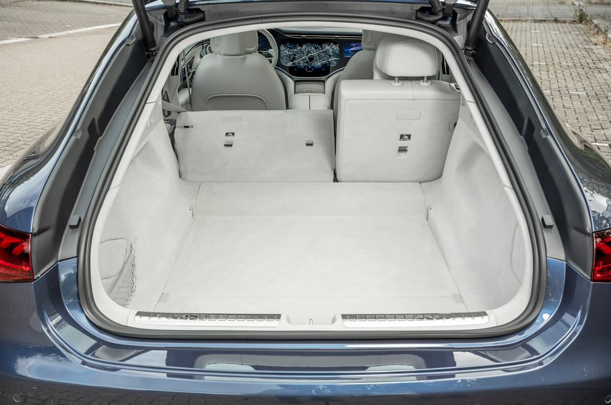 20 mercedes benz eqs 2021 uk lhd fd boot