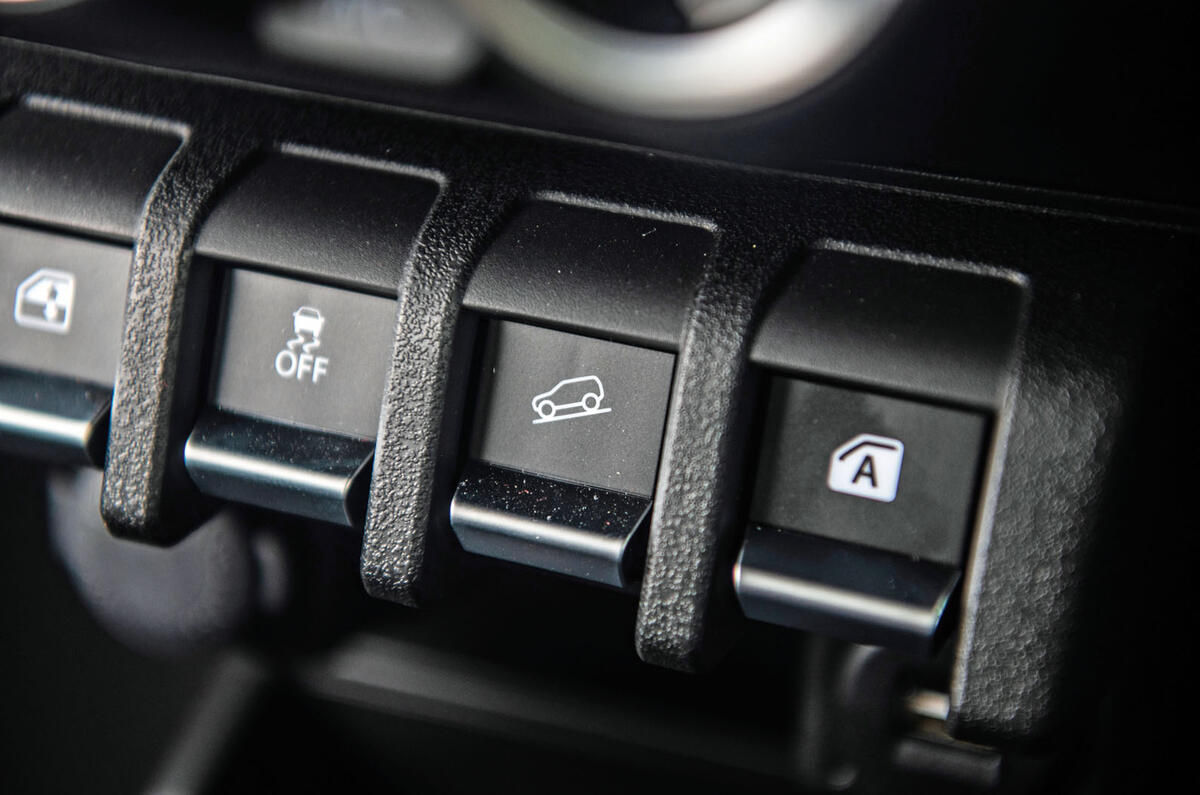 Suzuki Jimny 2018 road test review - off-road controls