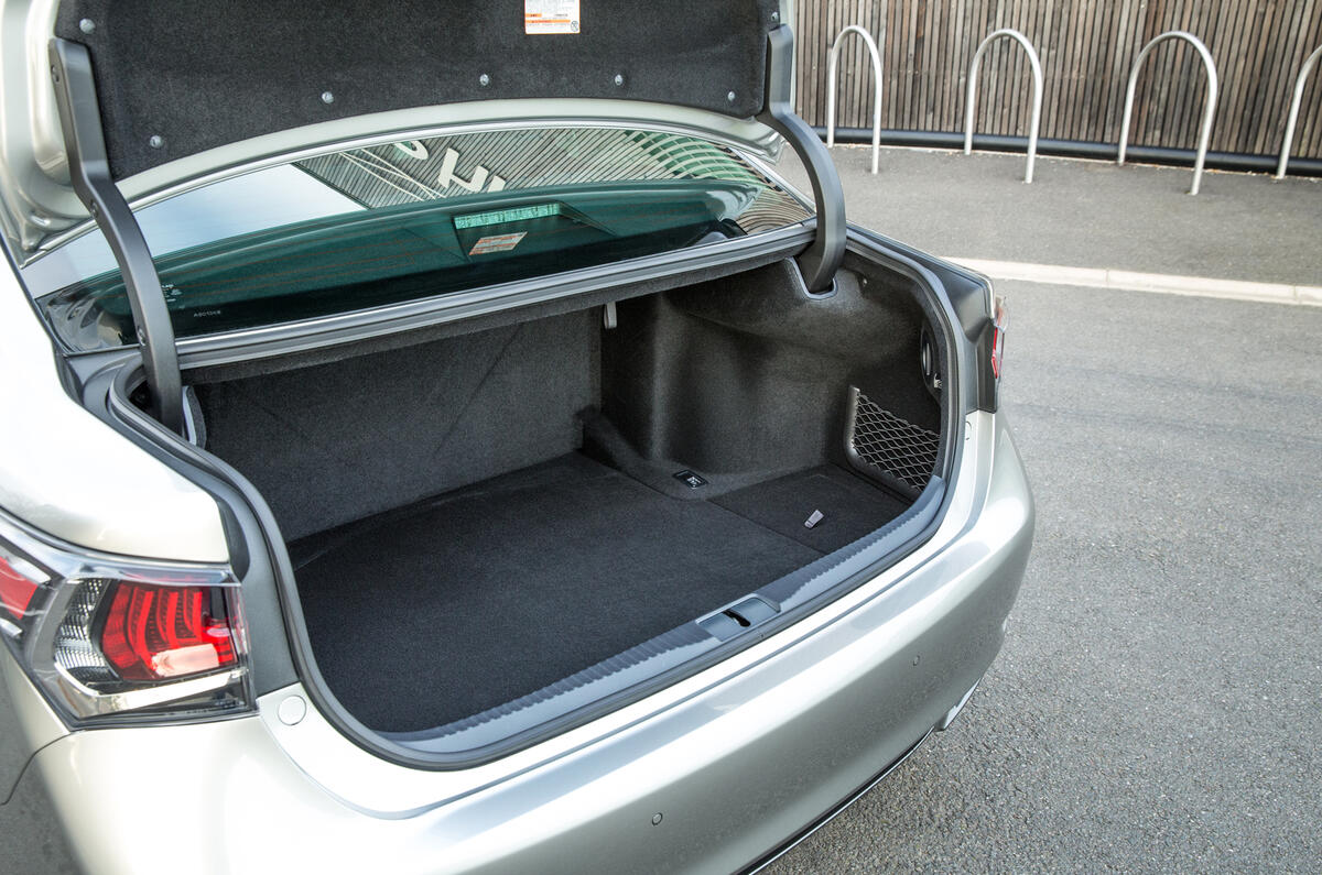 https://www.autocar.co.uk/sites/autocar.co.uk/files/styles/gallery_slide/public/2016-gs-300h-boot-space.jpg?itok=ixjD3yBk