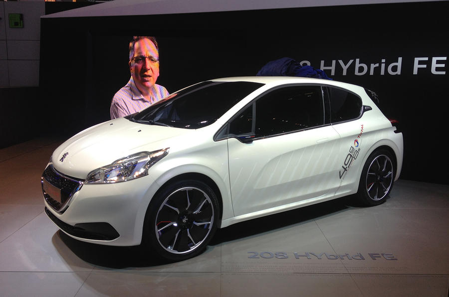 Frankfurt motor show 2013: Peugeot 208 Hybrid FE