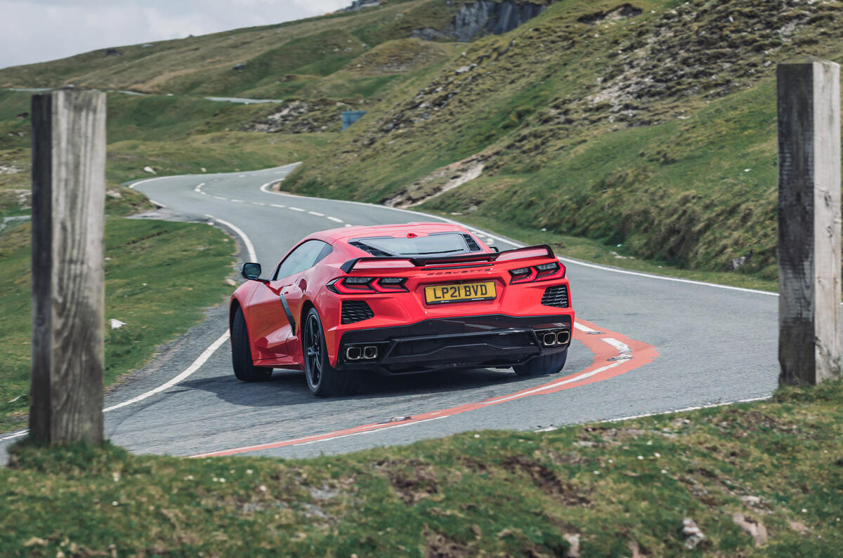 21 Chevrolet Corvette touring C8 Stingray 2022 RT glissière arrière