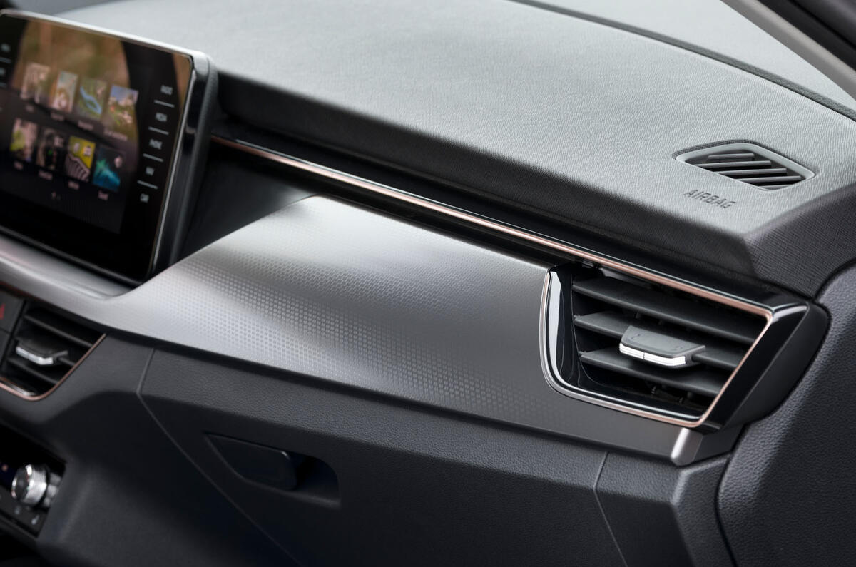 Skoda Kamiq 2019 road test review - dashboard trim