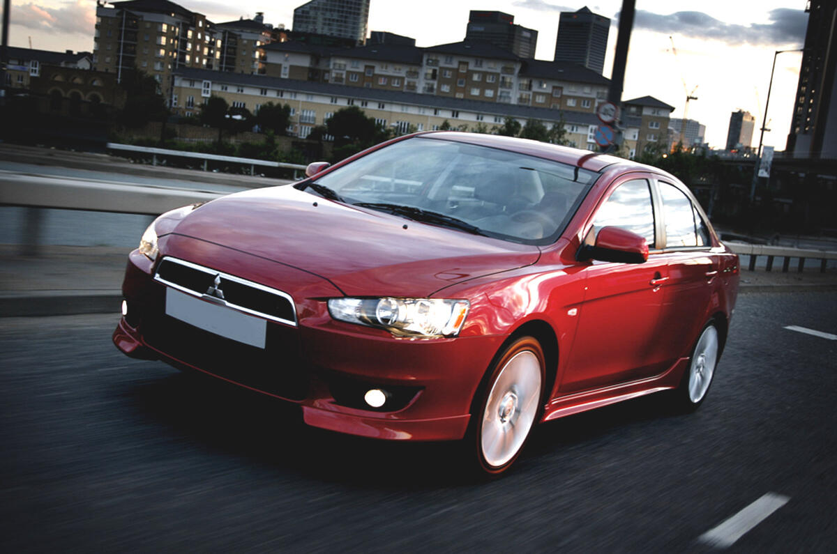 Mitsubishi Lancer 1.5 SE