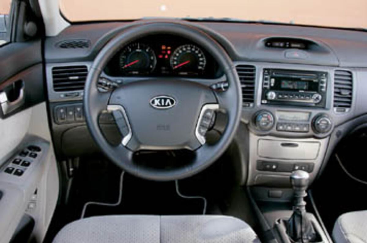Kia magentis 2 салон