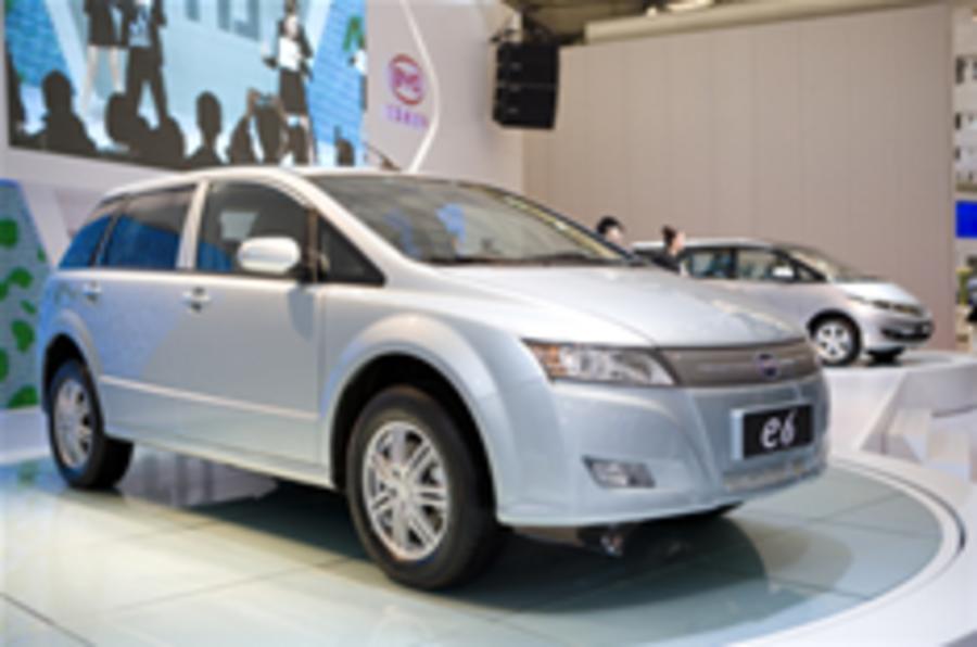 BYD's battery E6 crossover