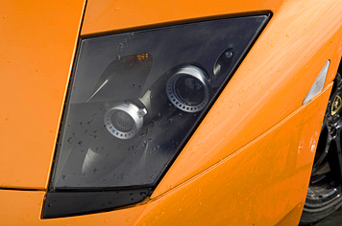 Murciélago SV review Autocar