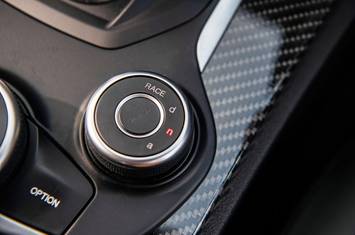 Alfa Romeo Stelvio Quadrifoglio 2019 road test review - drive modes