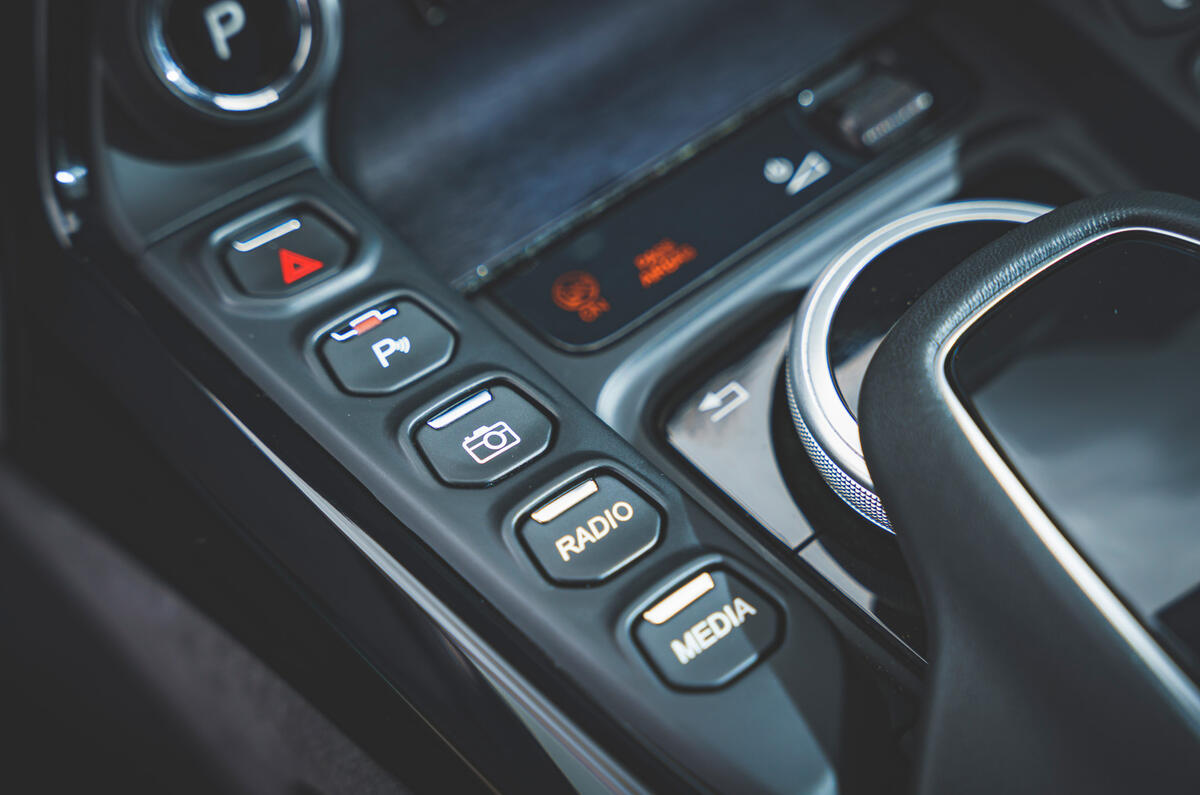 22 Aston Martin Vantage F1 2021 RT camera control