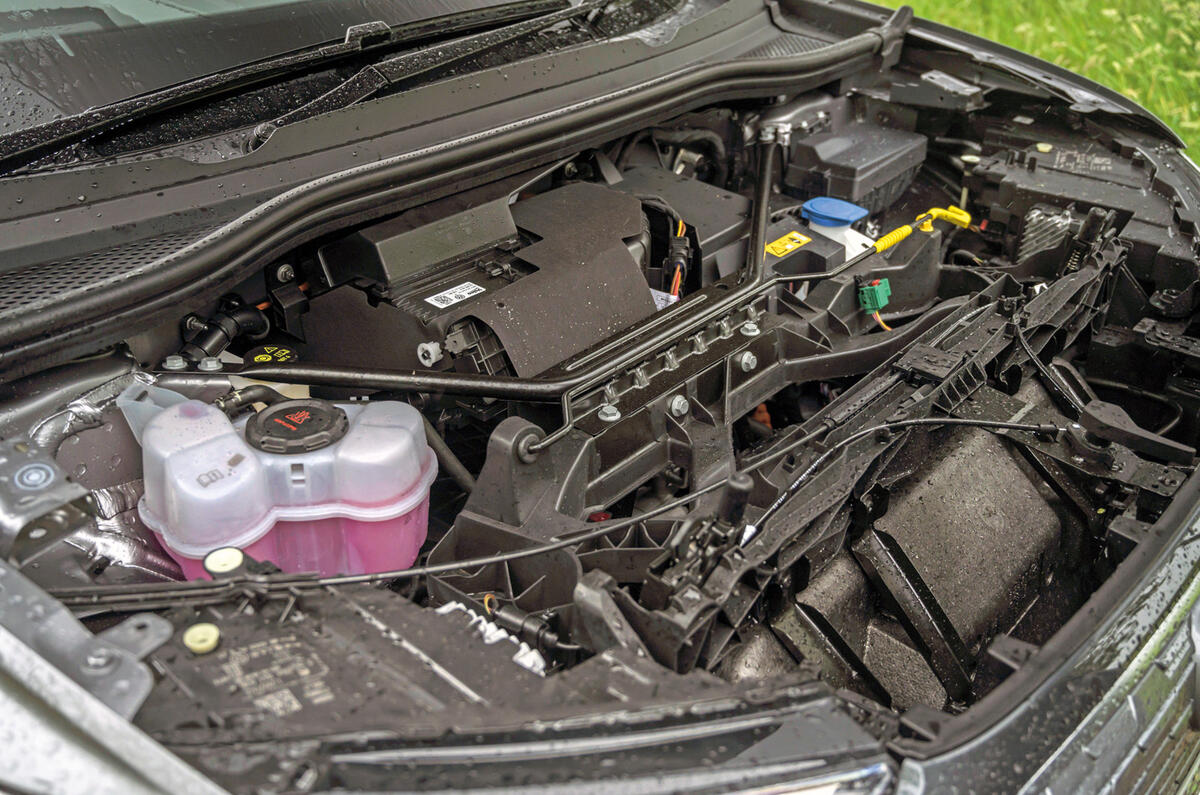 22 Audi Q4 E tron 2021 RT hero motor