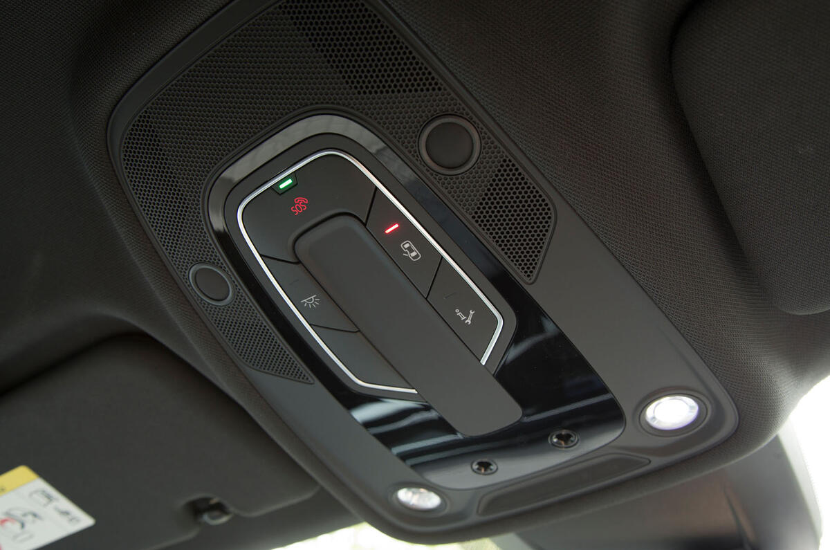 Audi Q8 50 TDI Quattro S Line 2018 road test review - reading lights